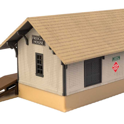 Walthers Cornerstone 933-3895 | Golden Valley Freight House - Building Kit | N Scale