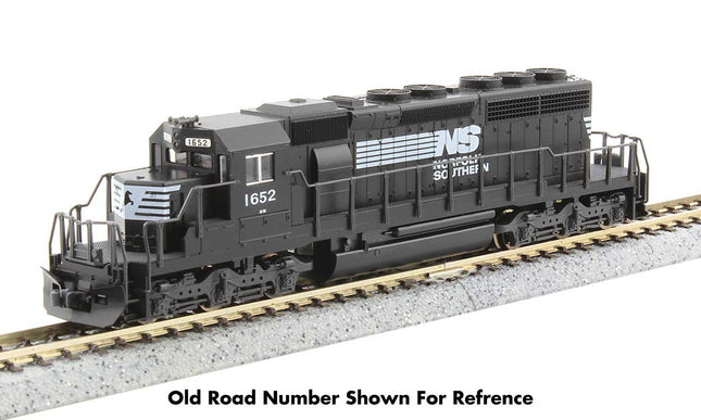 Kato 1764826S Norfolk Southern SD40-2 model locomotive in N scale on a track.