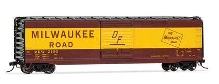 Rivarossi HR6584B 50' Sliding-Door Boxcar with Roofwalk Milwaukee Road #2104 HO scale