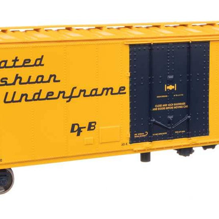Walthers Mainline 50' PC&F Insulated Boxcar Chesapeake & Ohio #22698 in yellow, HO Scale model train