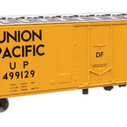 Walthers Mainline 50' PC&F Insulated Boxcar Union Pacific #499129 model in yellow, ready for HO scale layouts.