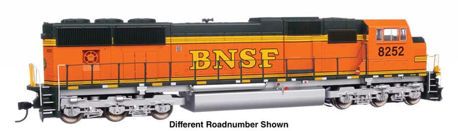 Walthers Mainline 910-21003 | EMD SD75M - ESU® Sound & DCC - BNSF Railway #8252 (orange, black, green, silver, Heritage II) | HO Scale