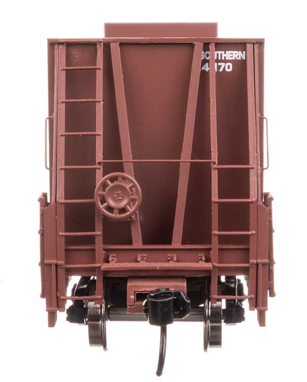 Southern Railway #141170 pulpwood flatcar rear view with detailed bulkheads and ladder, HO scale model.