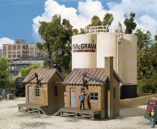 Walthers Cornerstone 933-2913 | McGraw Oil Company - Plastic Building Kit | HO Scale