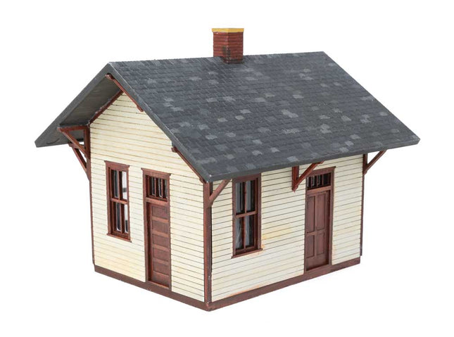 Walthers Cornerstone 933-4061 | Flag Stop Station - Building Kit | HO Scale