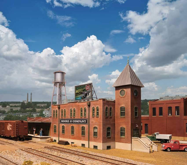 Walthers Cornerstone Vintage Brick Warehouse model in HO scale, showcasing classic brick architecture and industrial design.