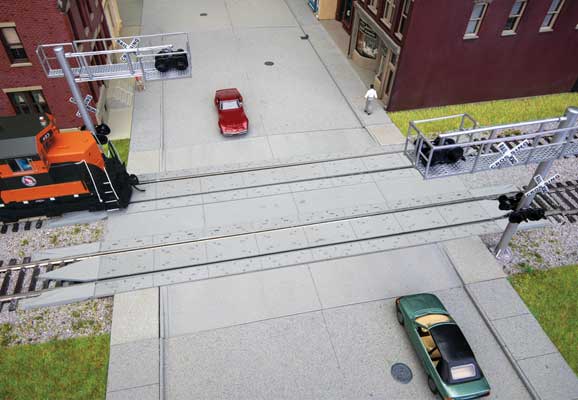 WalthersTrack 83115 Modern Concrete Grade Crossing w/Rerailer Ends Kit HO scale