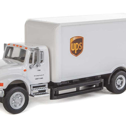 Walthers SceneMaster 949-11295 | International(R) 4900 Single-Axle Box Van - Assembled - UPS(R) Cartage Services | HO Scale