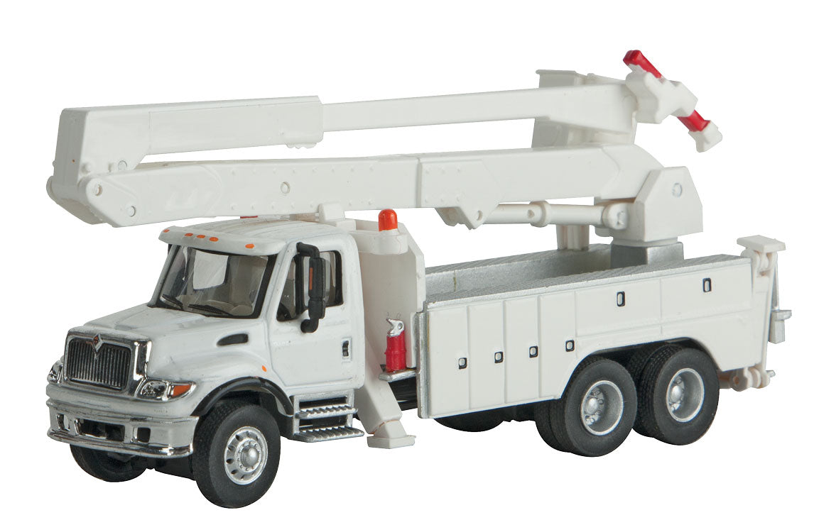Walthers SceneMaster 949-11753 | International(R) 7600 Utility Truck w/Bucket Lift - Assembled | HO Scale