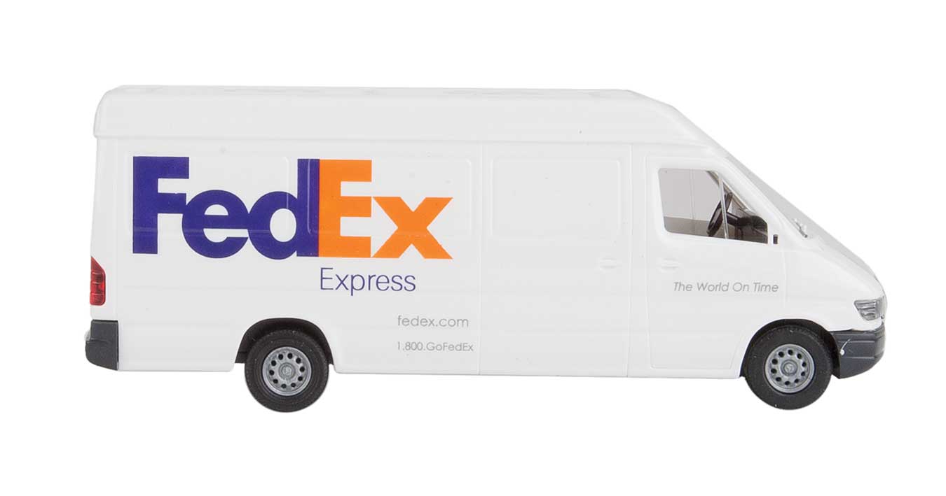 Walthers SceneMaster 949-12203 | Delivery Van - FedEx Express (white, purple, orange) - Assembled | HO Scale