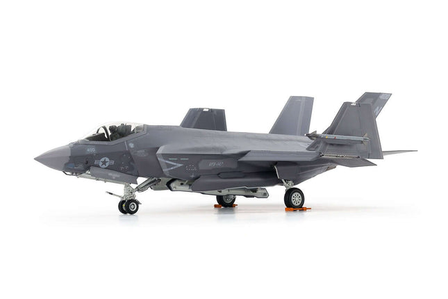 Tamiya 61127 | Lockheed F-35 C Lightning II - Plastic Model Kit | 1/48 Scale