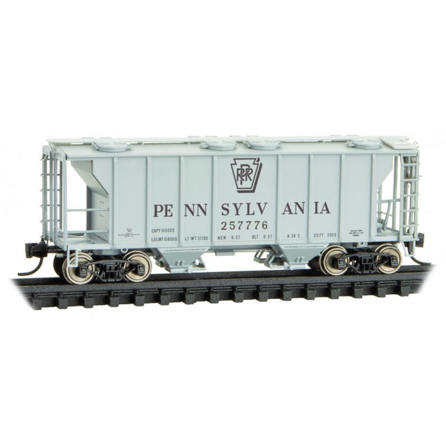 Micro Trains 09500062 | PS-2 2-Bay Covered Hopper - Ready to Run - Pennsylvania Railroad #257776 (gray, black, Shadow Keystone) | N Scale