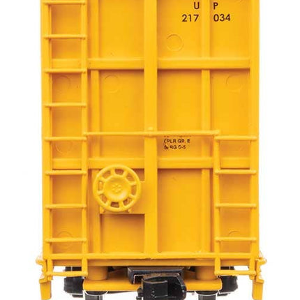 Walthers Mainline 910-50748 HO scale 72 foot centerbeam flatcar end view showing Union Pacific road number 217034