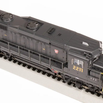 Broadway Limited EMD GP30 HO Scale model train Pennsylvania Railroad #2214 on track