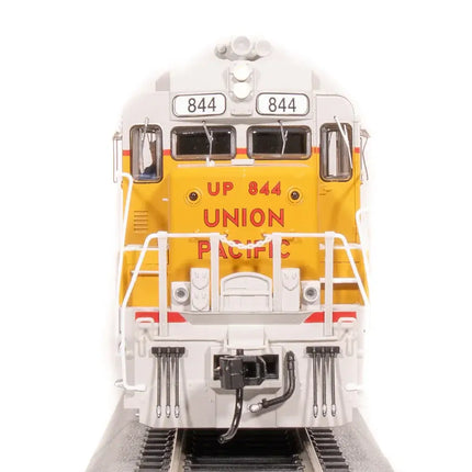 Broadway Limited EMD GP30 HO Scale Union Pacific #844 Model Train Front View