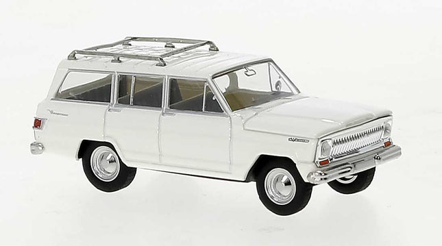 Brekina Automodelle 19866 | 1967 Jeep Wagoneer B - Assembled | HO Scale