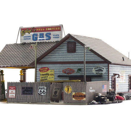 Woodland Scenics 4935 | Ethyl's Gas & Service - Assembled Building | N Scale