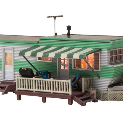 Woodland Scenics 4950 | Grillin' & Chillin' Trailer - Assembled Building | N Scale