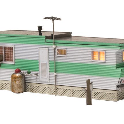 Woodland Scenics 4950 | Grillin' & Chillin' Trailer - Assembled Building | N Scale