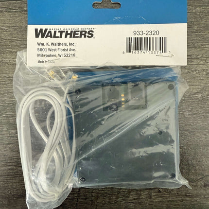 Walthers Cornerstone 933-2320 open box turntable control box with instructions and cable.