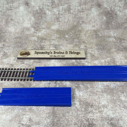 Squeaky's Trains #43 | HO Scale Rerailer | 2 Pack - Squeaky's Trains