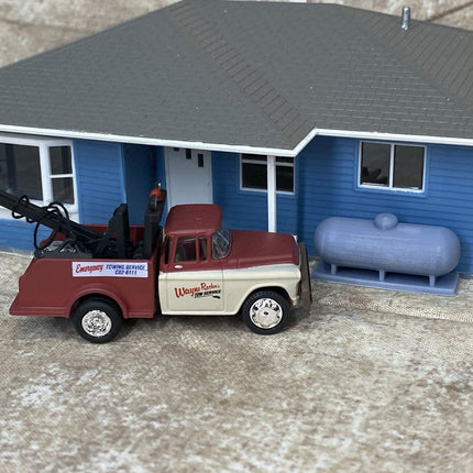 Squeaky's Trains | 500-Gallon Propane Tank 3 Pack | HO Scale - Squeaky's Trains