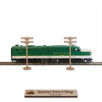 Squeaky's Trains | Telephone Poles 5 Pack | HO Scale - Squeaky's Trains