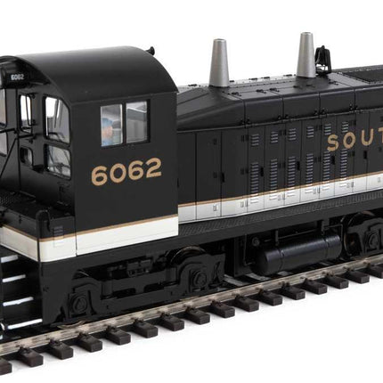 WalthersMainline 910-10676 | EMD SW7 - Standard DC - Southern Railway #6062 (Phase I; Tuxedo: black, white, dulux) | HO Scale - Squeaky's Trains