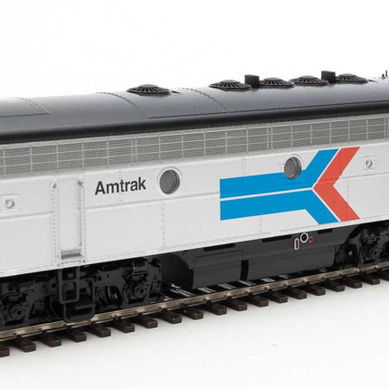 WalthersMainline 910-9946 | EMD F7 A-B Set - Standard DC - Amtrak(R) #104, 152 (Phase I; silver, red, blue, black) | HO Scale - Squeaky's Trains