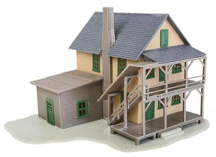 WalthersTrainline 931-914 | Rooming House - Building Kit | HO Scale - Squeaky's Trains