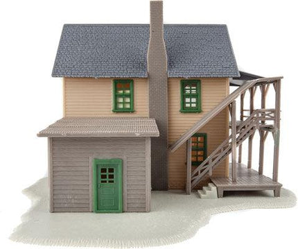 WalthersTrainline 931-914 | Rooming House - Building Kit | HO Scale - Squeaky's Trains