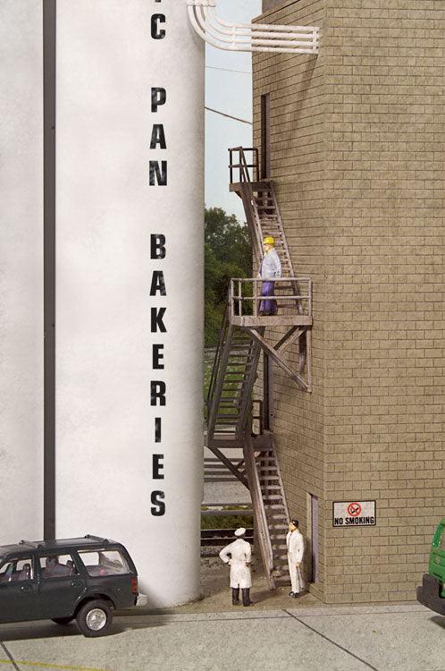 Walthers Cornerstone 933-2915 | Magic Pan Commercial Bakery | HO Scale - Squeaky's Trains