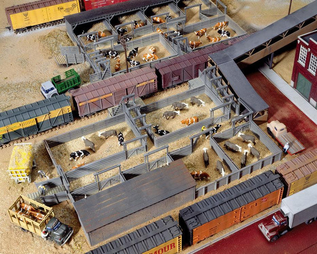Walthers Cornerstone 933-3047 | Stock Yards - 2 Pens | HO Scale - Squeaky's Trains