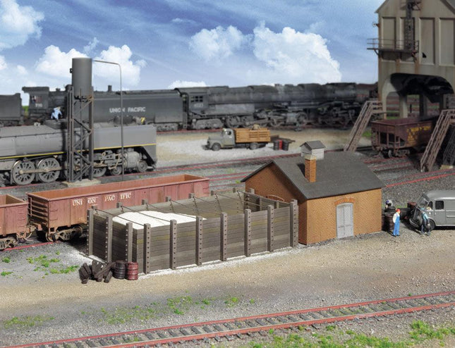 Walthers Cornerstone 933-3182 | Sanding Towers & Drying House | HO Scale - Squeaky's Trains