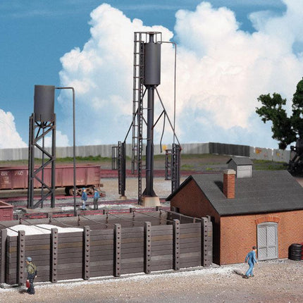 Walthers Cornerstone 933-3182 | Sanding Towers & Drying House | HO Scale - Squeaky's Trains