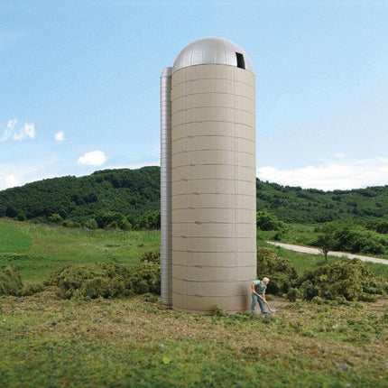 Walthers Cornerstone 933-3332 | Concrete-Style Silo Kit | HO Scale - Squeaky's Trains