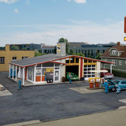 Walthers Cornerstone 933-3541 | Vintage Gas Station | HO Scale - Squeaky's Trains