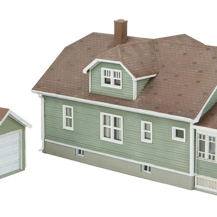 Walthers Cornerstone 933-3791 | Updated American Bungalow with Single-Car Garage | HO Scale - Squeaky's Trains
