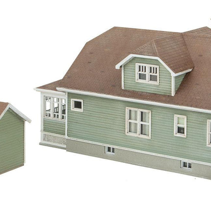 Walthers Cornerstone 933-3791 | Updated American Bungalow with Single-Car Garage | HO Scale - Squeaky's Trains