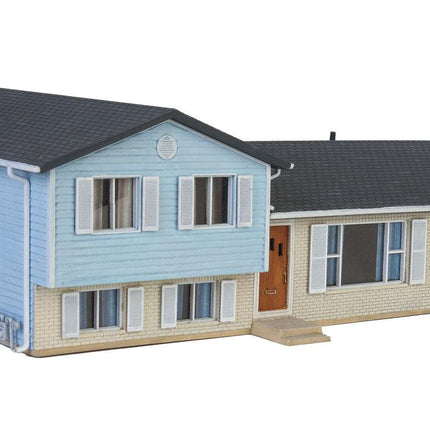 Walthers Cornerstone 933-3794 | Split-Level House Kit | HO Scale - Squeaky's Trains