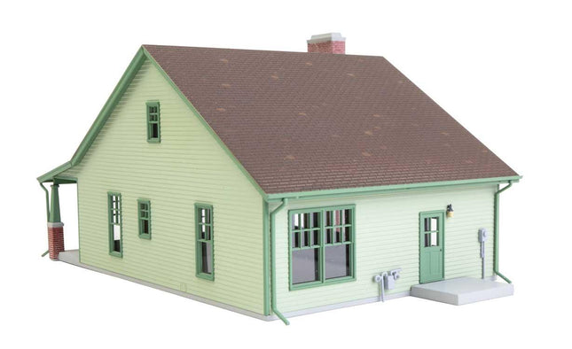 Walthers Cornerstone 933-3797 | Craftsman Bungalow | HO Scale - Squeaky's Trains