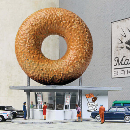 Walthers Cornerstone 933-3835 | Hole-In-One Donut Shop - Building Kit | N Scale - Squeaky's Trains