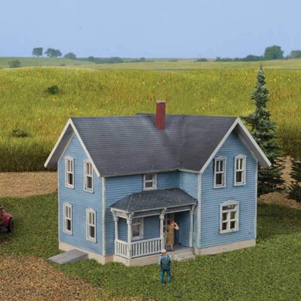Walthers Cornerstone 933-3890 | Lancaster Farm House - Building Kit | N Scale - Squeaky's Trains