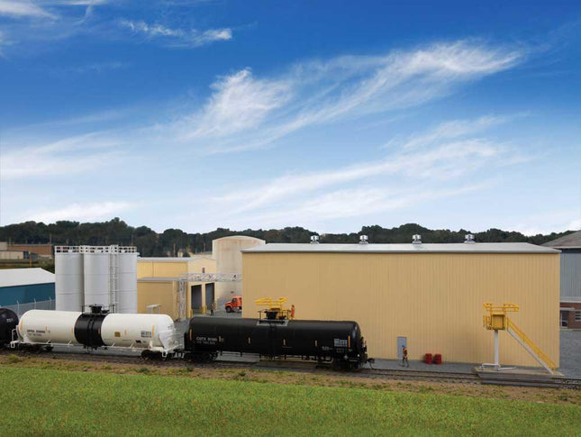 Walthers Cornerstone 933-4136 | Chemical Distributor | HO Scale - Squeaky's Trains