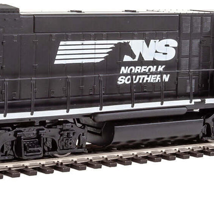 Walthers Trainline 931-2504 | EMD GP15-1 - Standard DC - Norfolk Southern (black, white) | HO Scale - Squeaky's Trains