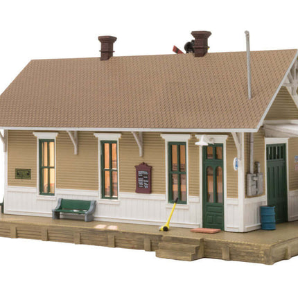 Woodland Scenics 4928 | Dansbury Depot - Assembled Building | N Scale - Squeaky's Trains