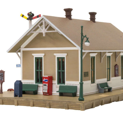 Woodland Scenics 4928 | Dansbury Depot - Assembled Building | N Scale - Squeaky's Trains