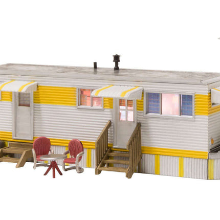 Woodland Scenics 4952 | Sunny Days Trailer - Assembled Building | N Scale - Squeaky's Trains