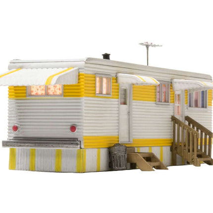 Woodland Scenics 4952 | Sunny Days Trailer - Assembled Building | N Scale - Squeaky's Trains