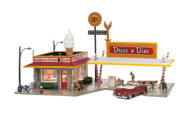 Woodland Scenics 5029 | Drive 'n Dine - Built-&-Ready | HO Scale - Squeaky's Trains